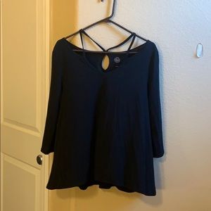 Quarter sleeve shirt